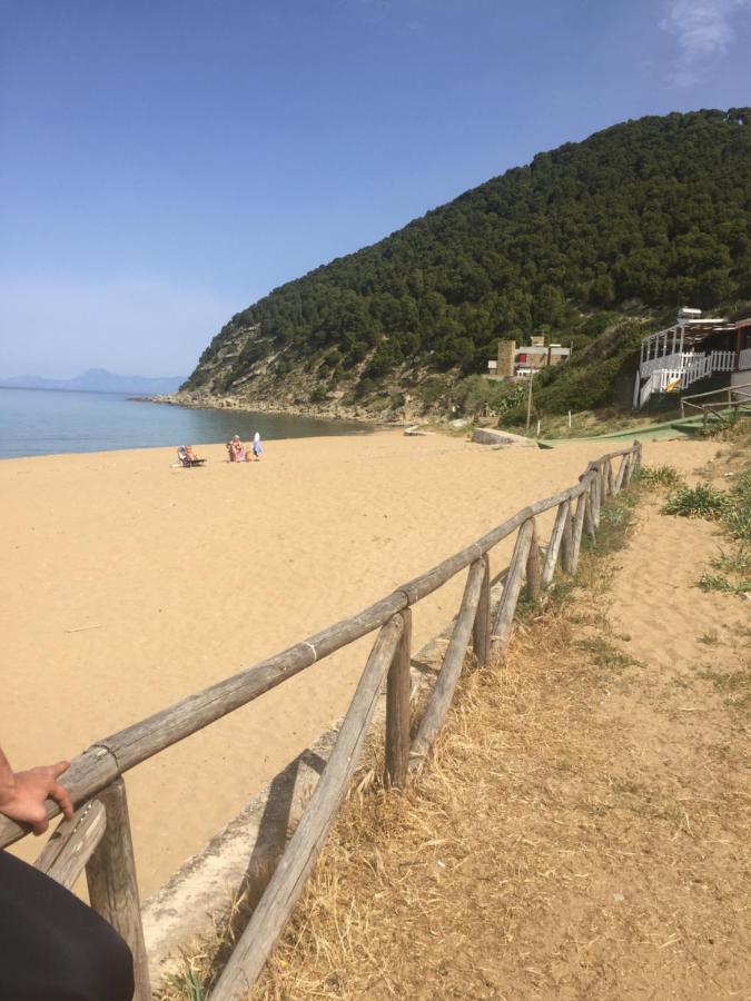 Laris Bed & Breakfast Castellabate Bagian luar foto